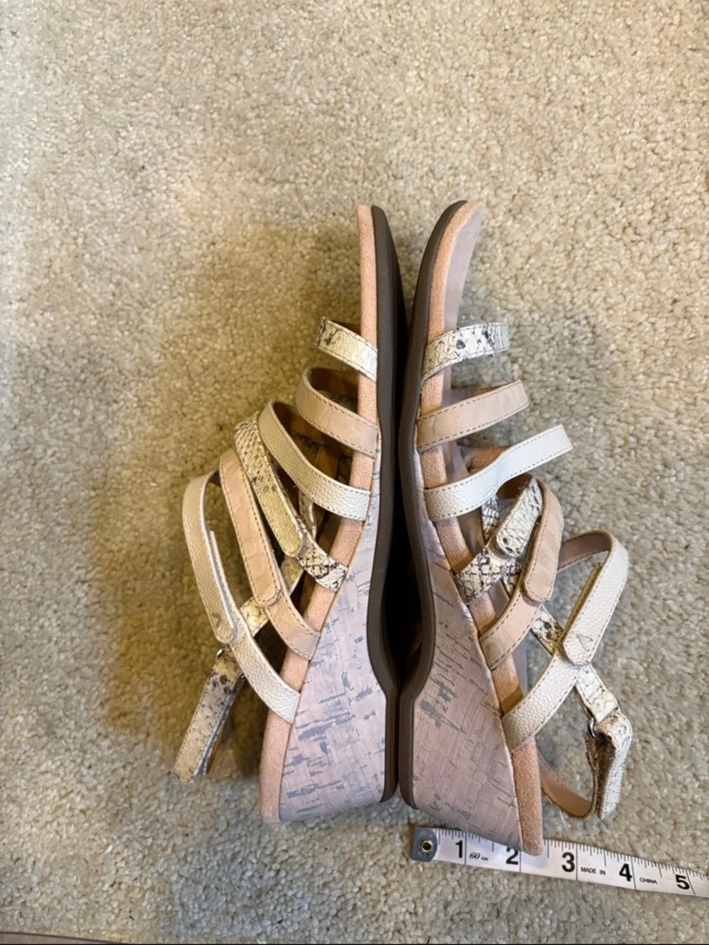 Vionic Beige Snake-Print Multi-Strap “Tess” Wedge Sandals w/Velcro Close-Size 11